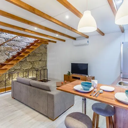 Gaia Stone House דירה *